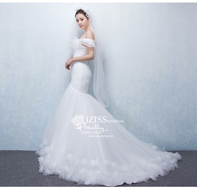 BR142 **พรีออเดอร์**ชุดแต่งงาน&ชุดเจ้าสาวแบบยาวสีขาวเกรดพรีเมี่ยม เปิดไหล่ มีแขน หรูหราน่ารัก สวยโดดเด่นไม่ซ้ำใคร