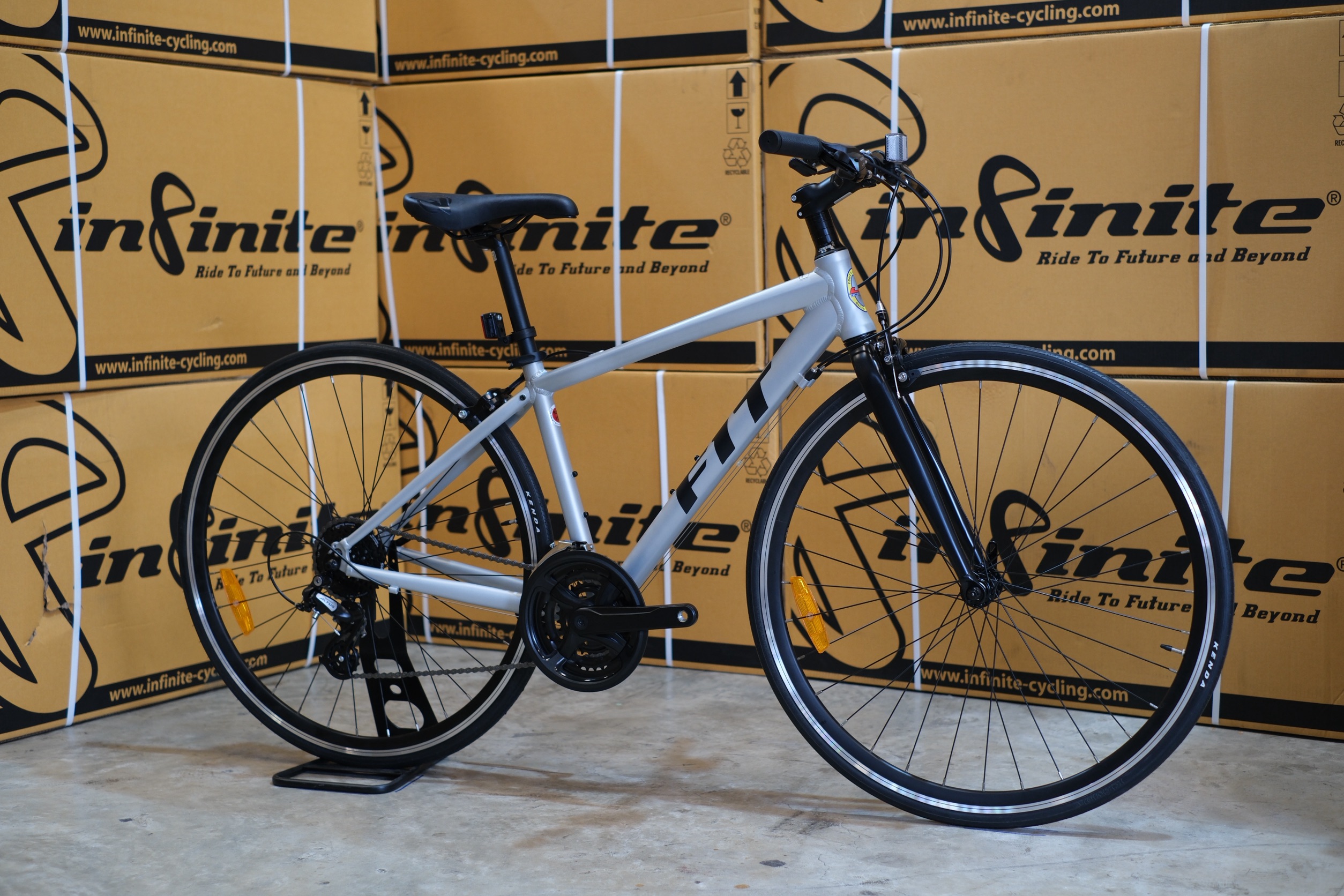 LA : FIT 2.0 จักรยานไฮบริด ซิตี้ไบค์ เฟรมอลูมิเนียม เกียร์ Shimano 24 speed