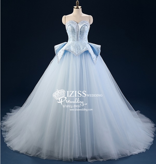 PW545- **พรีออเดอร์ค่ะ**ชุดคู่ถ่ายพรีเวดดิ้ง (prewedding dress) & ชุดแต่งงานแฟนซี (Fancy wedding dress)ชายหญิง "ธีมสีฟ้า"