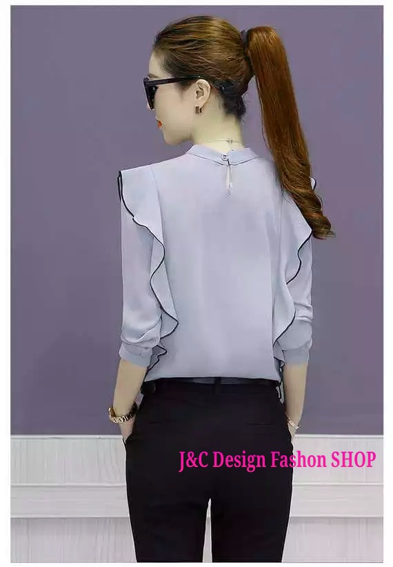 เสื้อผ้าชีฟองสีเทาแต่งห่วงโลหะ เสื้อชีฟองแต่งเกล็ดระบายด้านหน้าแต่งระบายข้างกุ้นดำ เสื้อทำงานเกาหลี เสื้อเกาหลีสมัครงาน ชุดสมัครงานเกาหลี เสื้อลูกไม้ใส่กับผ้าถุง เสื้อลูกไม้ใส่กับผ้าซิ่น