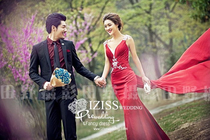 PW099 - Pre order ชุดคู่ถ่ายพรีเวดดิ้ง (prewedding dress) & ชุดแต่งงานแฟนซี (Fancy wedding dress)ชายหญิง "ธีมสีแดง-ดำ"