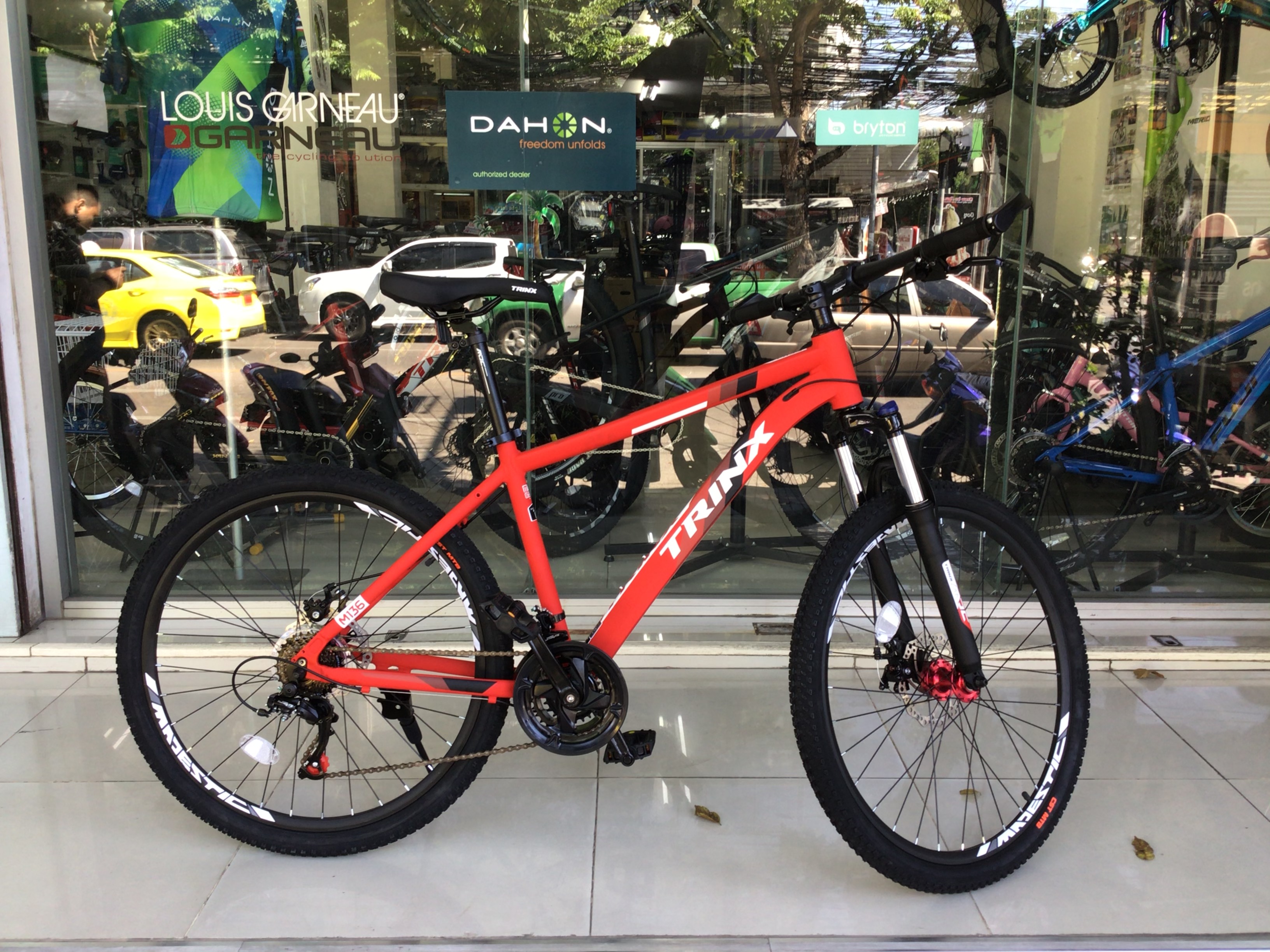 TRINX : M136 เสือภูเขาเฟรมอลูฯ ล้อ 26" ซ่อนสาย 21 สปีด ดิสเบรค