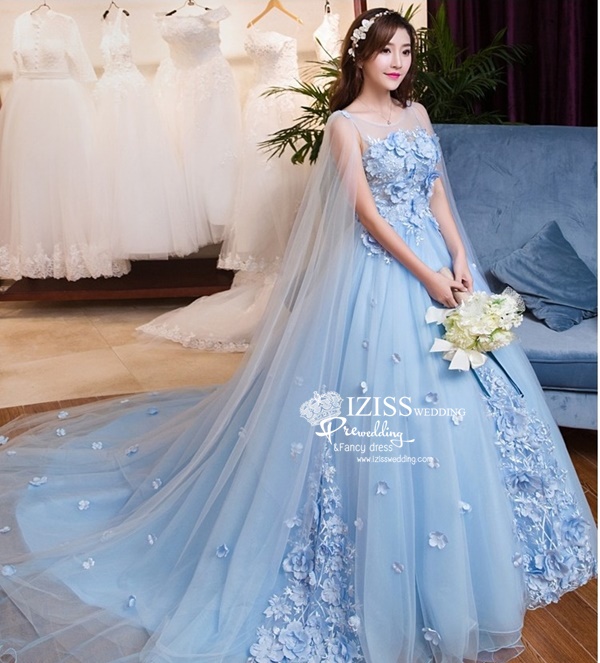 PW590 - **พรีออเดอร์ค่ะ** ชุดราตรีสีฟ้า ชุดคู่ถ่ายพรีเวดดิ้ง (prewedding dress) & ชุดแต่งงานแฟนซี (Fancy wedding dress)ชายหญิง "ธีมสีฟ้า"