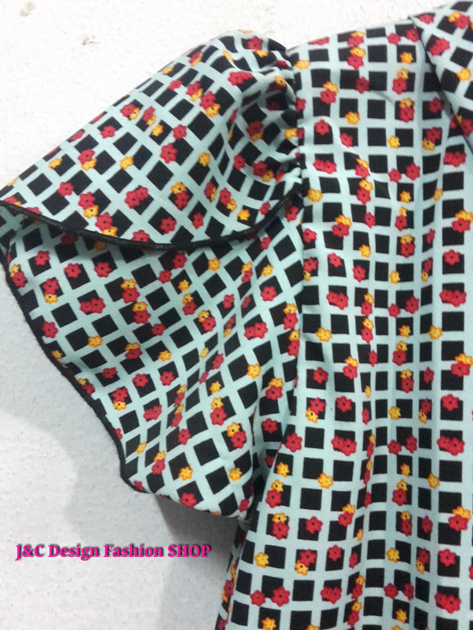 เสื้อผ้าหางกระรอกทอลายสไตน์เกาหลี เสื้อทำงานชีฟองทอลายดอก เสื้อชีฟองแต่งเกล็ดสีดำ เสื้อทำงานเกาหลี เสื้อสมัครงาน ชุดสมัครงาน เสื้อใส่กับผ้าถุง เสื้อใส่กับผ้าซิ่น