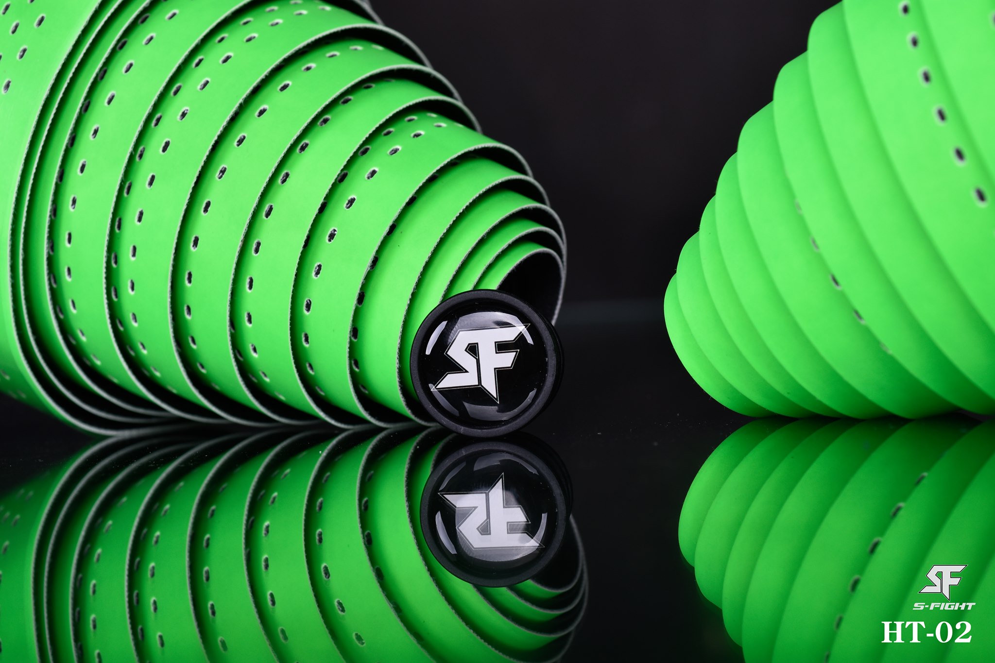 ผ้าพันแฮนด์ S-FIGHT HT-02 เปลี่ยนสีเมื่อสัมผัสกับความเย็นและความร้อน