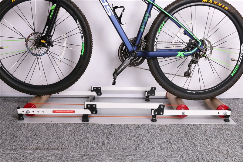 เทรนเนอร์จักรยานแบบสามลูกกลิ้ง THAIBIKE TRAINER ปั่นจักรยานในบ้าน