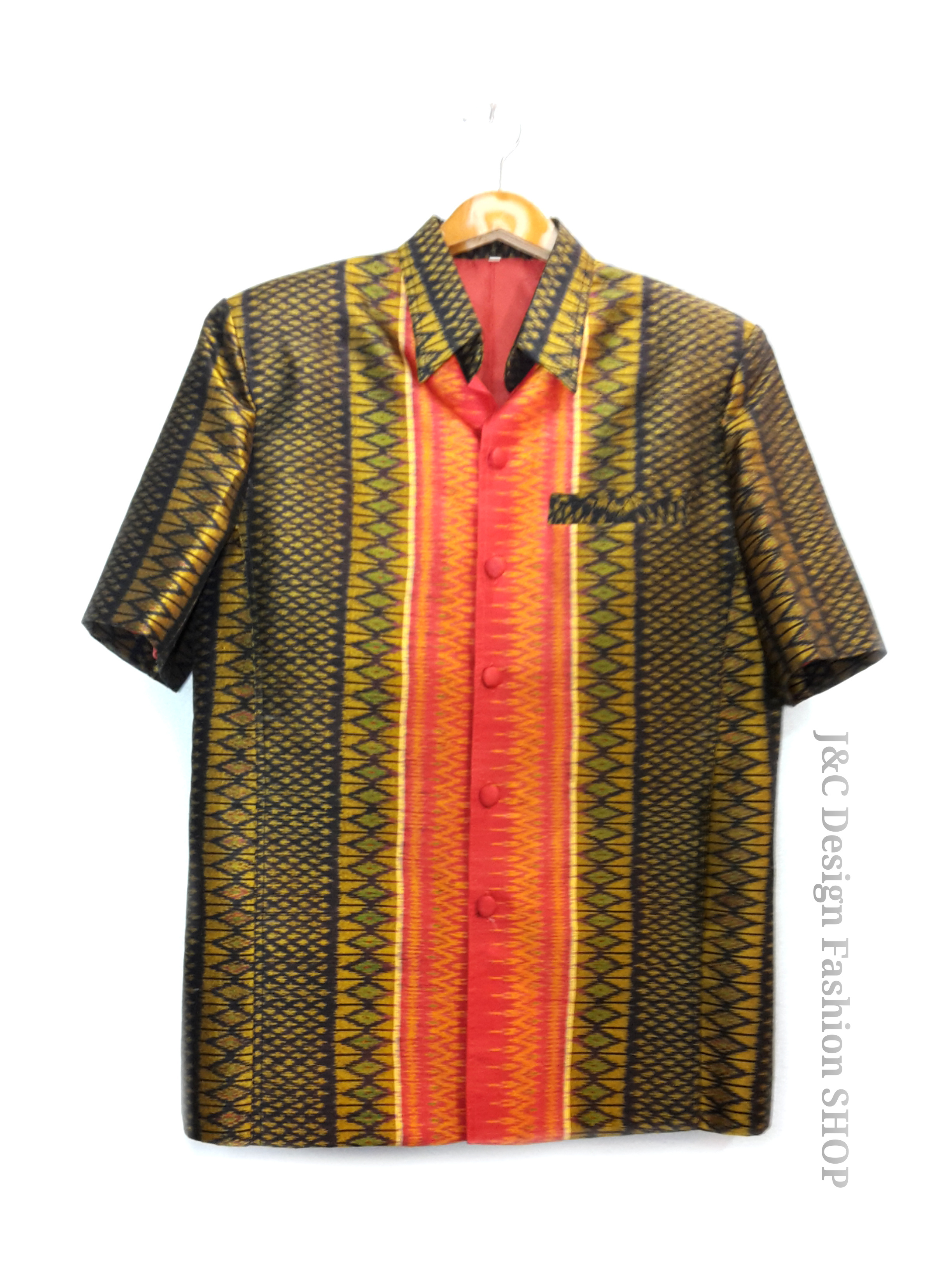 เสื้อสูทชายไหมแท้มัดหมี่ตีนแดง เสื้อสูทชายไหมแท้บุรีรัมย์ สูทผ้าไทยชาย ซาฟารีผ้าไหมชาย สูทผ้าไหมมัดหมี่แท้สีแดงเลือดนกทอมือ5 สี