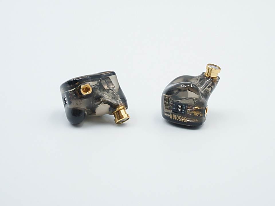 ขาย MAGAOSI DT6 หูฟัง 6ไดร์เวอร์ (6BA) 4-way Crossover ถอดสายได้ ปรับแต่งโทนเสียงได้