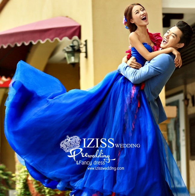 PW016 - **เลิกผลิตค่ะ** ชุดคู่ถ่ายพรีเวดดิ้ง (prewedding dress) & ชุดแต่งงานแฟนซี (Fancy wedding dress)ชายหญิง "ธีมสีน้ำเงิน-ชมพู"