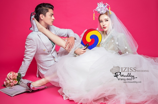 PW371 - **พร้อมเช่า 5,500 ชุดฮันบกเกาหลีทั้งเซ็ทค่ะ** ชุดคู่ถ่ายพรีเวดดิ้ง (prewedding dress) & ชุดแต่งงานแฟนซี (Fancy wedding dress)ชายหญิง "ธีมสีครีมฟ้าอ่อน"