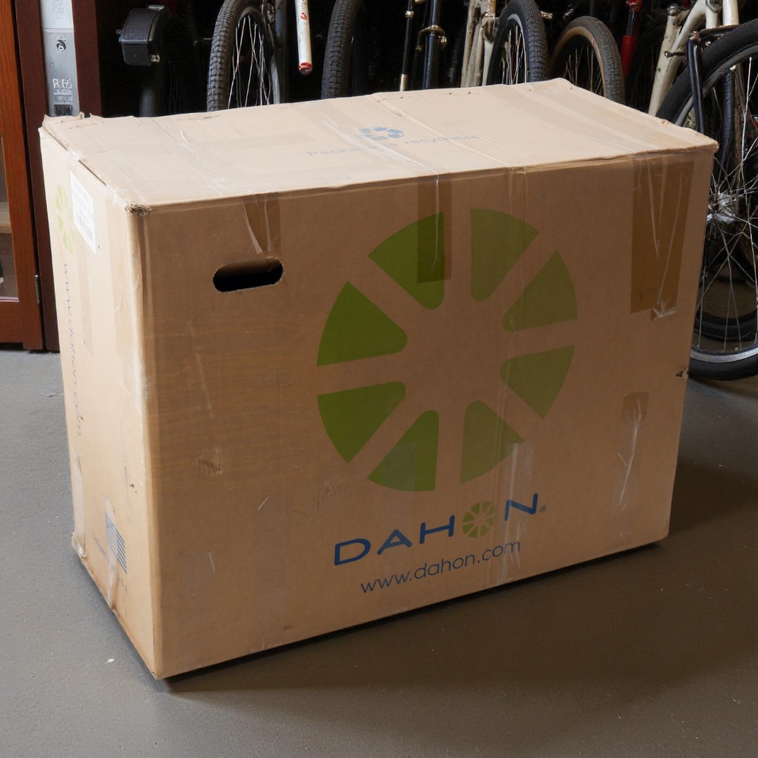 📦 กล่องจักรยานเปล่ามือสอง 🚴♂️ คละยี่ห้อ คละลาย สภาพดี ใช้งานได้ปกติ