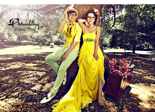PW164 - Pre order ชุดคู่ถ่ายพรีเวดดิ้ง (prewedding dress) & ชุดแต่งงานแฟนซี (Fancy wedding dress)ชายหญิง "ธีมสีเหลือง"