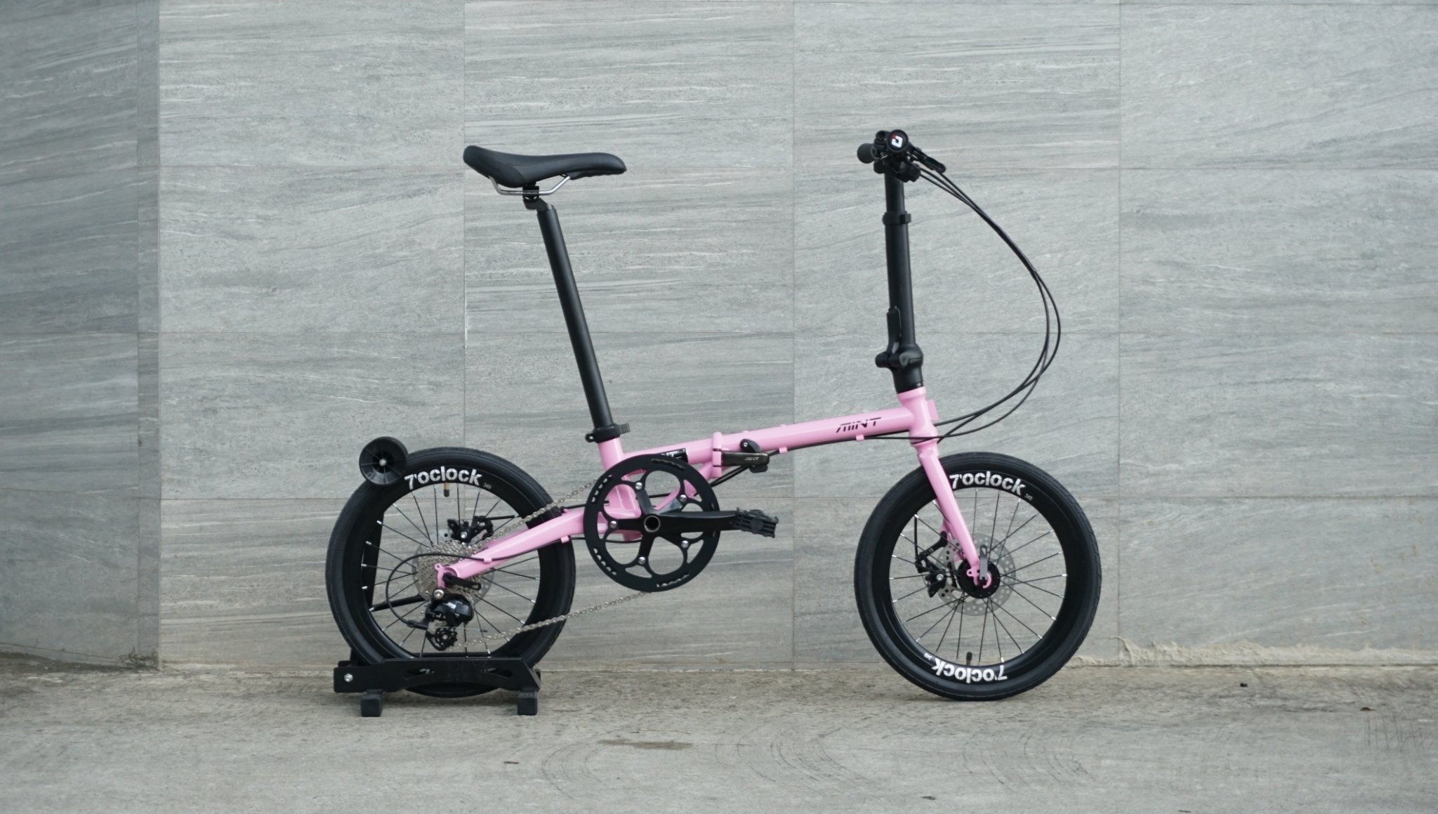 MINT : T9-349 จักรยานพับได้ เฟรมโครโมลี่ 9 สปีด ดิสเบรก นน. 11.5 กก. นุ่มนวล ปั่นสบาย