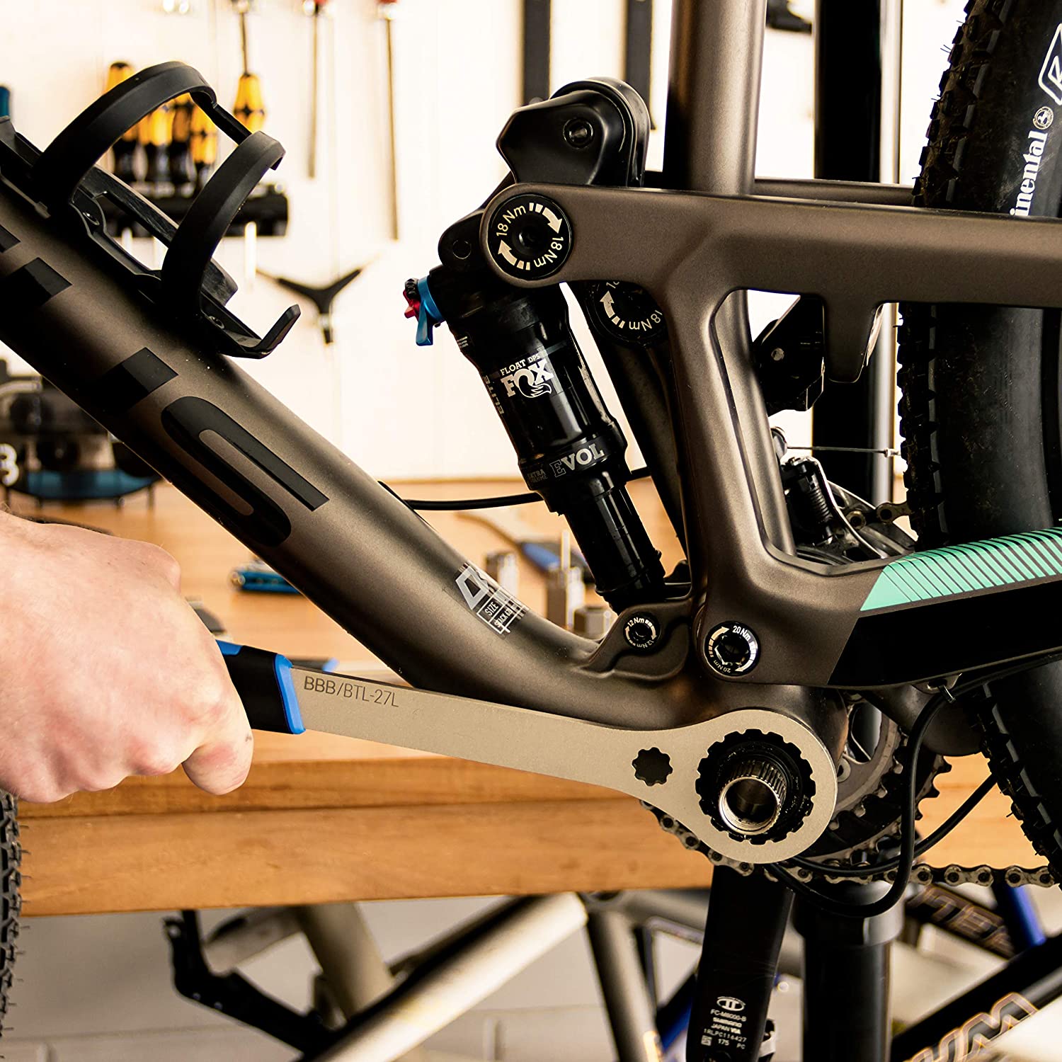 ตัวถอดกะโหลกพร้อมฝาปิด BBB Cycling | Bracket Grip Bracket Tool for Bikes | BTL-27L