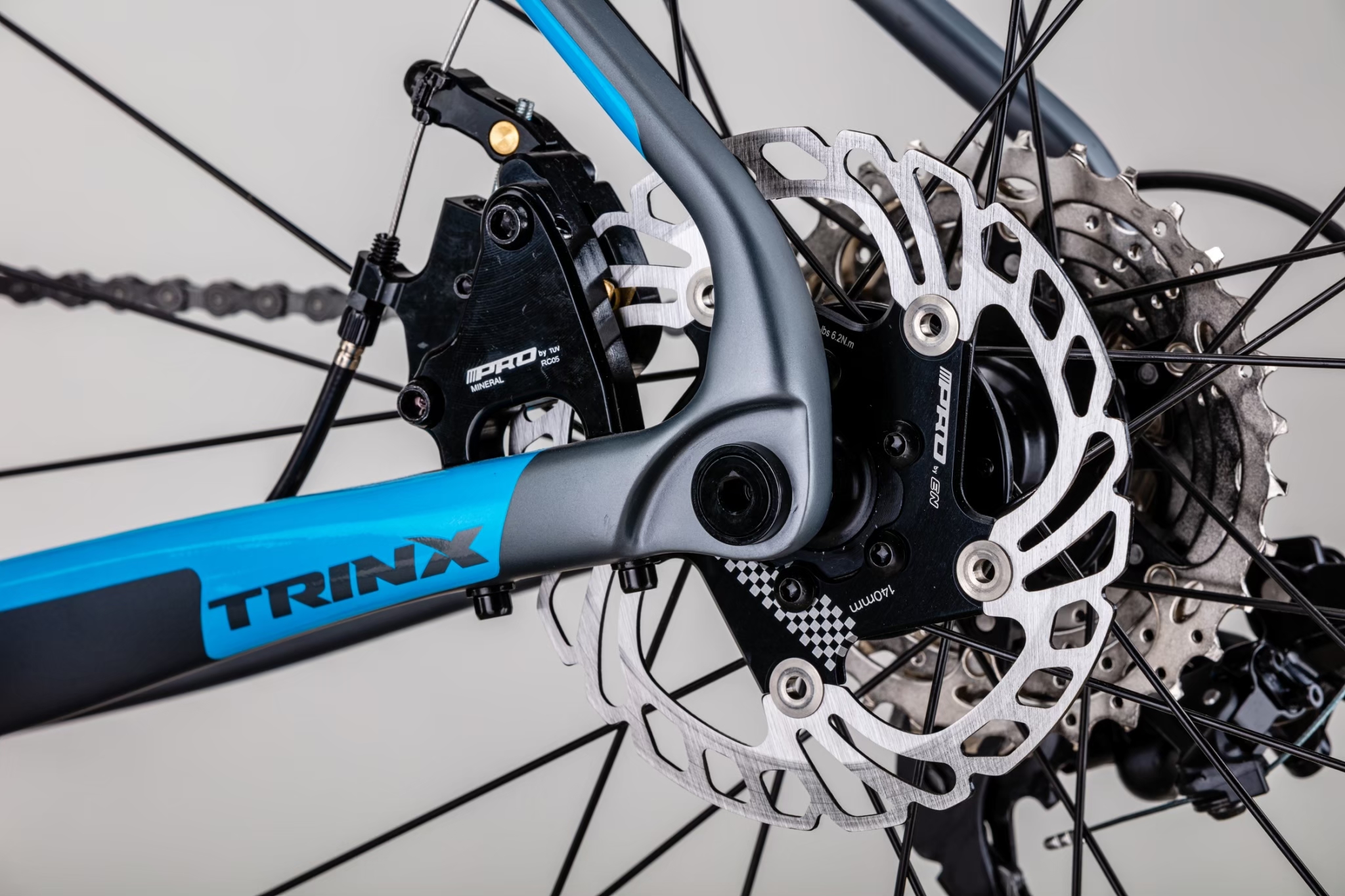 TrinX RAPID 2.1 เสือหมอบเฟรมคาร์บอน ดิสเบรก เกียร์ Shimano 105