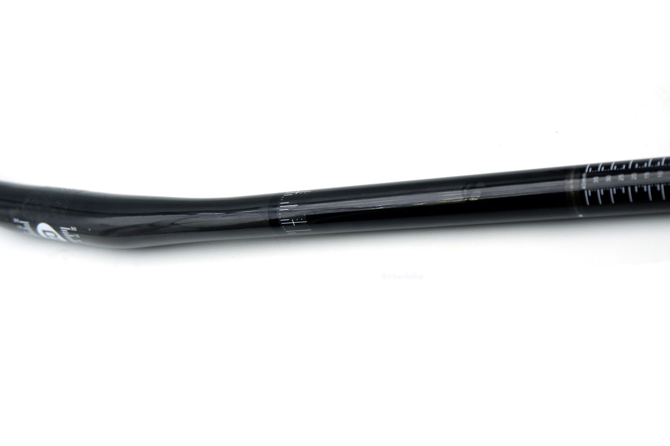 แฮนด์จักรยานเสือภูเขาคาร์บอน NOLOGO 31.8X720 มม.