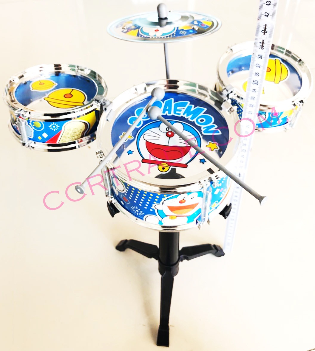 กลองชุดโดเรม่อน+ไม้ตีกล่อง(ลิขสิทธิ์แท้) 38.5x45 ซม.(1x3)