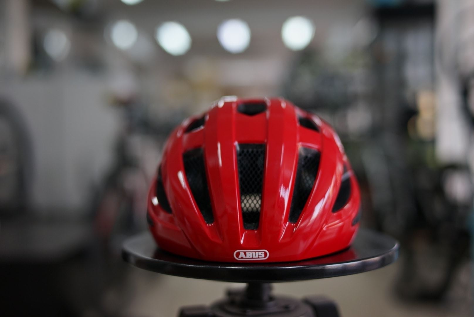 หมวกกันน็อคจักรยาน ใหม่ล่าสุด ABUS Macator เยอรมัน