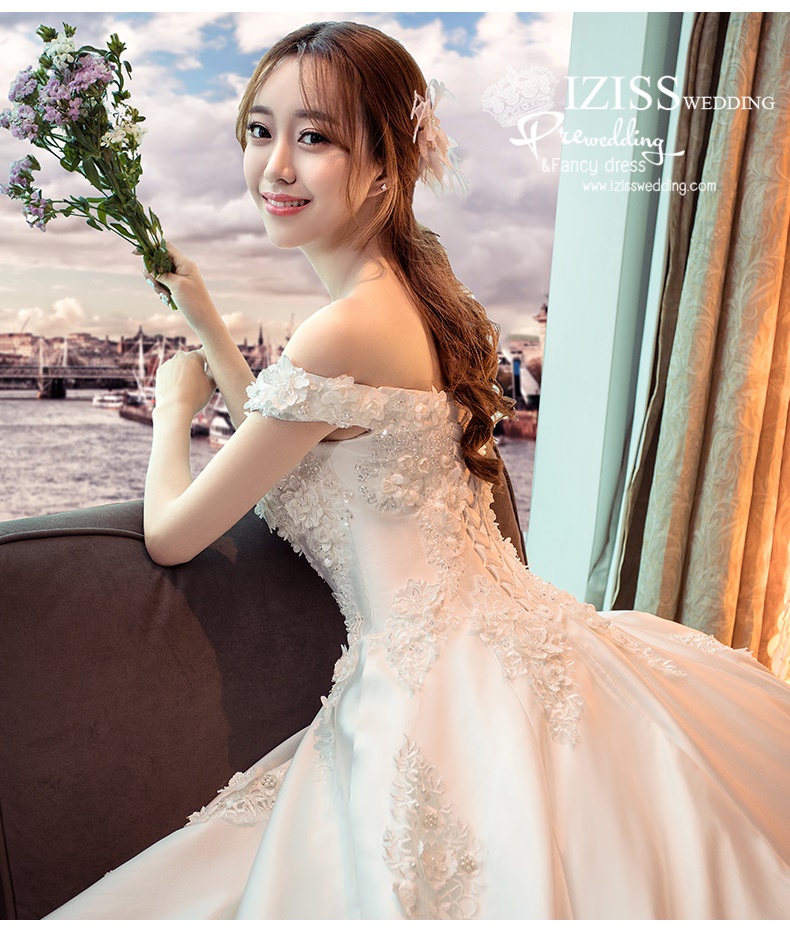 BR330 **พรีออเดอร์**ชุดแต่งงาน&ชุดเจ้าสาวแบบยาวอลังการ สีขาวเกรดพรีเมี่ยม หรูหราน่ารัก สวยโดดเด่นไม่ซ้ำใคร