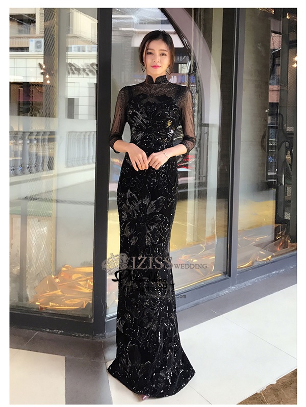 T025 **พรีออเดอร์เดรสชุดเลื่อมสีแดง สีน้ำเงิน สีดำ**ชุดราตรียาวเลื่อมทั้งชุด คอจีน แขนสั้น เล่นดีเทลซีทรูช่วงอกและแขน แต่งเลื่อมไม้ลายดอกไม้ เข้ารูปช่วงเอว กระโปรงทรงปล่อย สวยงามหรูหราไฮโซมากๆ ค่ะ