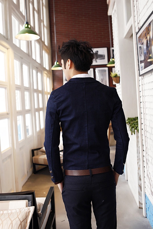 เสื้อสูทแฟชั่น พร้อมส่ง สูทยีส์ สีน้ำเงิน สไตล์เท่ห์ แขนยาว แต่งกระดุมหลังปลายแขน