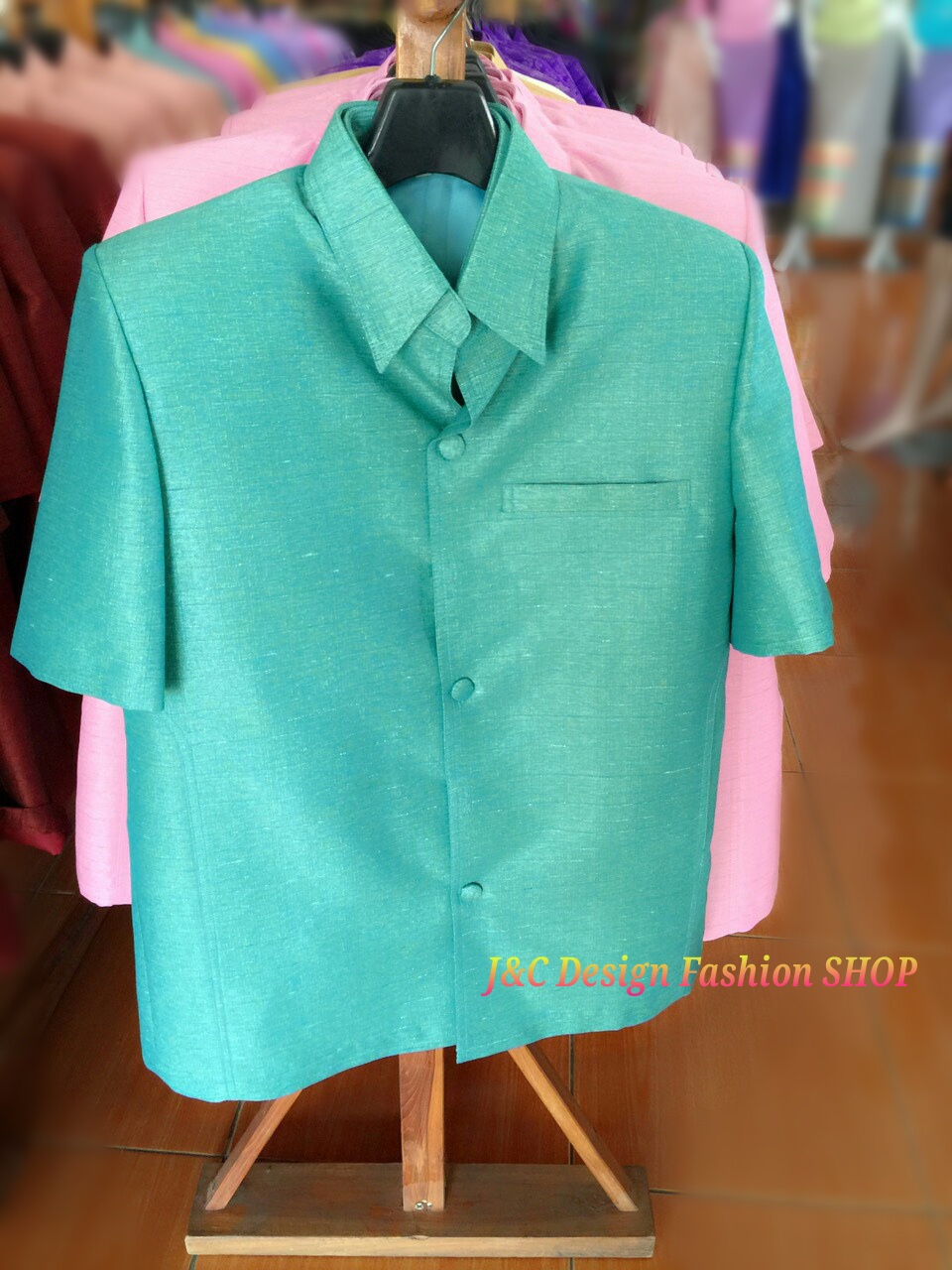 เสื้อสูทชายไหมอิตาลีสีเขียวมิ้นท์ เสื้อสูทชายไหมประดิษฐ์สีเขียวมิ้นท์ สูทผ้าไทยชาย ซาฟารีผ้าไทยชาย สูทผ้าไหมอิตาลี่สีเขียวมิ้นท์,สูทผ้าไทยสีเทา ซาฟารีชายสีเขียว