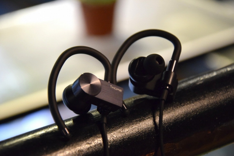 ขาย 1more EB100 หูฟังอินเอียร์แบบบลูทูธ รองรับ Bluetooth 4.0 Qualcomm aptX HD