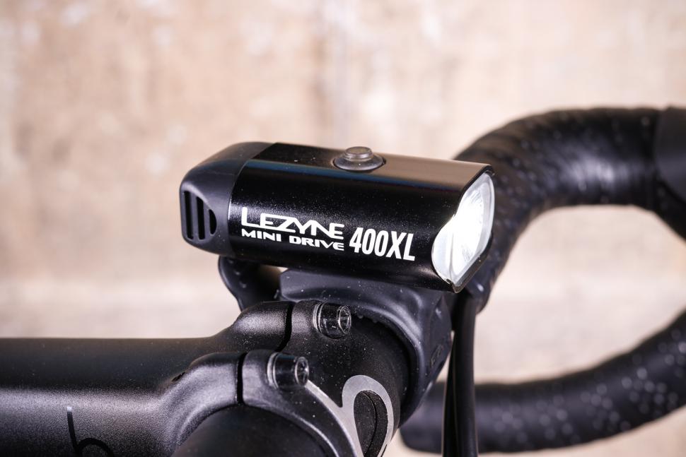 ไฟหน้าจักรยาน LEZYNE MINI DRIVE 400XL