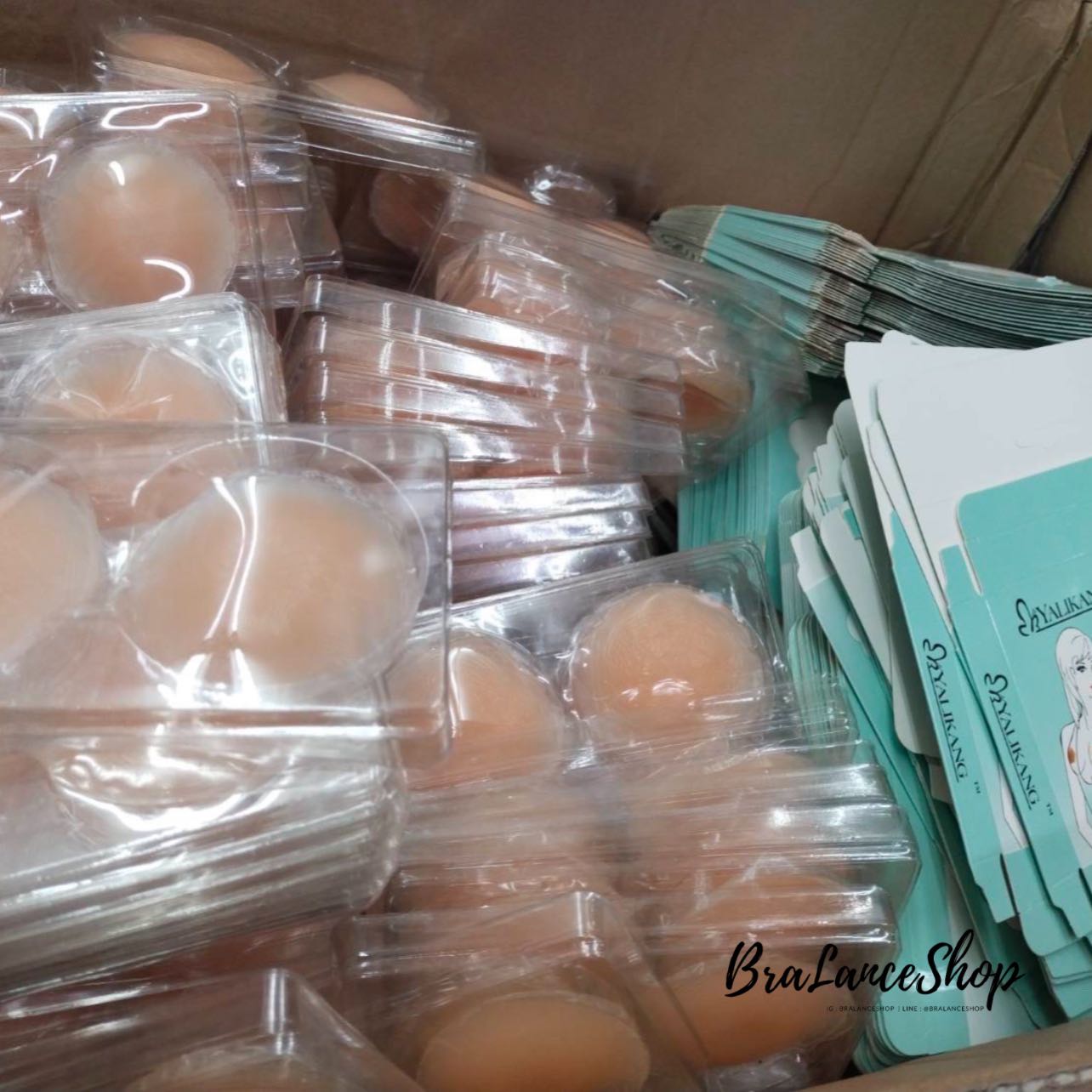 BLS✿J07 ปิดจุกซิลิโคนแบบหนาเว้นช่องกลาง มีกาว