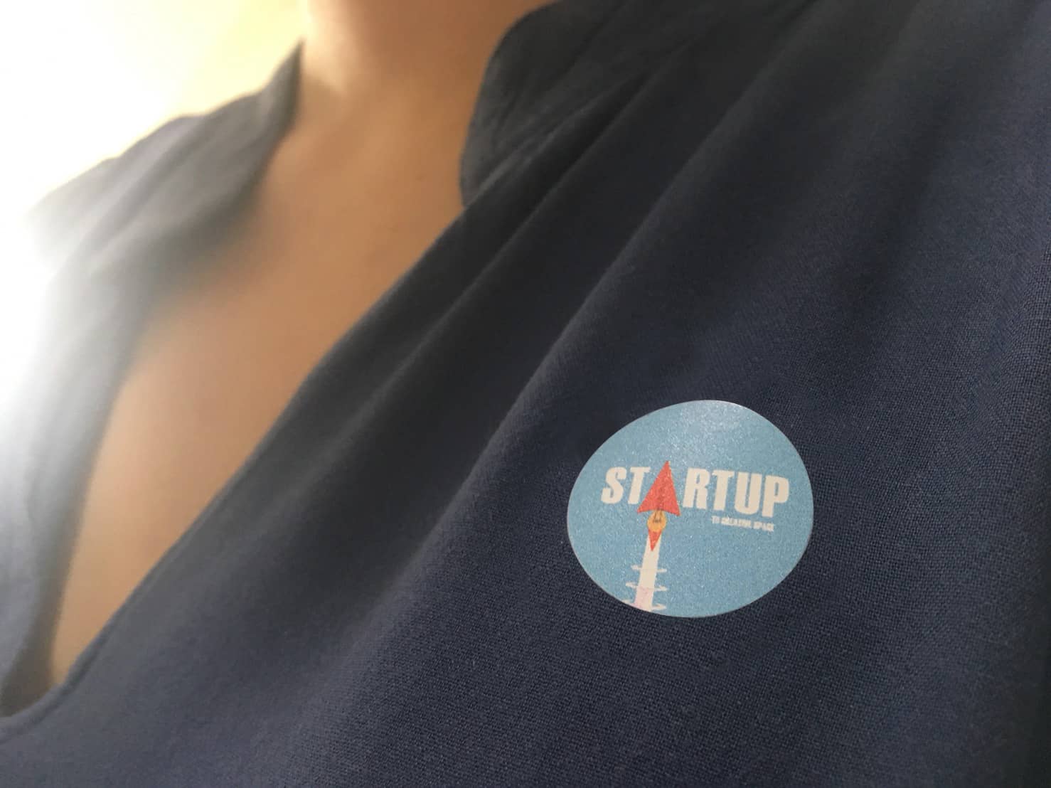 สติ๊กเกอร์ติดหน้าอกเสื้อ เข้างานอีเวนท์ งานประชุมสัมนา งานแฟร์แสดงสินค้า