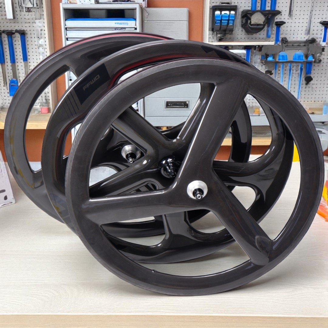 ล้อหน้าจักรยานคาร์บอน 700C แบบ 3/4/5 ก้านสำหรับจักรยานเสือหมอบ FIX GEAR