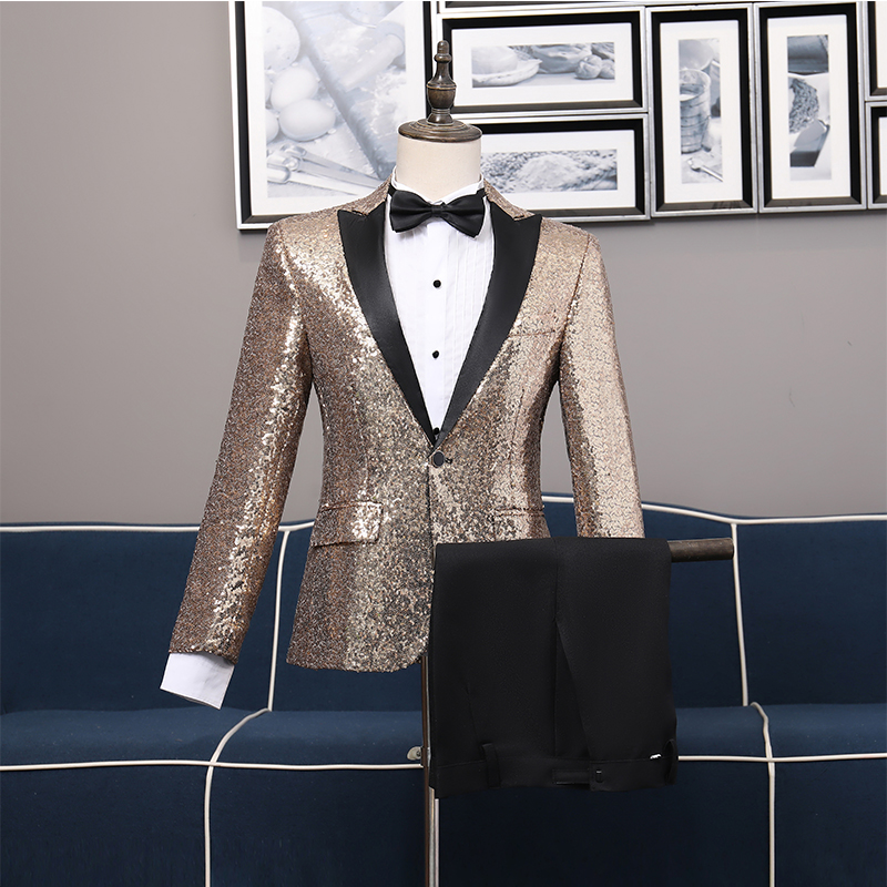 ST127- **พรีออเดอร์**สูทเลื่อมผู้ชายสีเทาเงิน สีทองและสีดง สลับปกสีดำ แขนยาว พร้อมกางเกง ชุดสูทเจ้าบ่าว สูทแฟนซี ถ่ายพรีเวดดิ้ง & ชุดแต่งงานแฟนซี (Fancy wedding dress) สูทเลื่อมผู้ชายสีเงิน สีทองและสีแดง