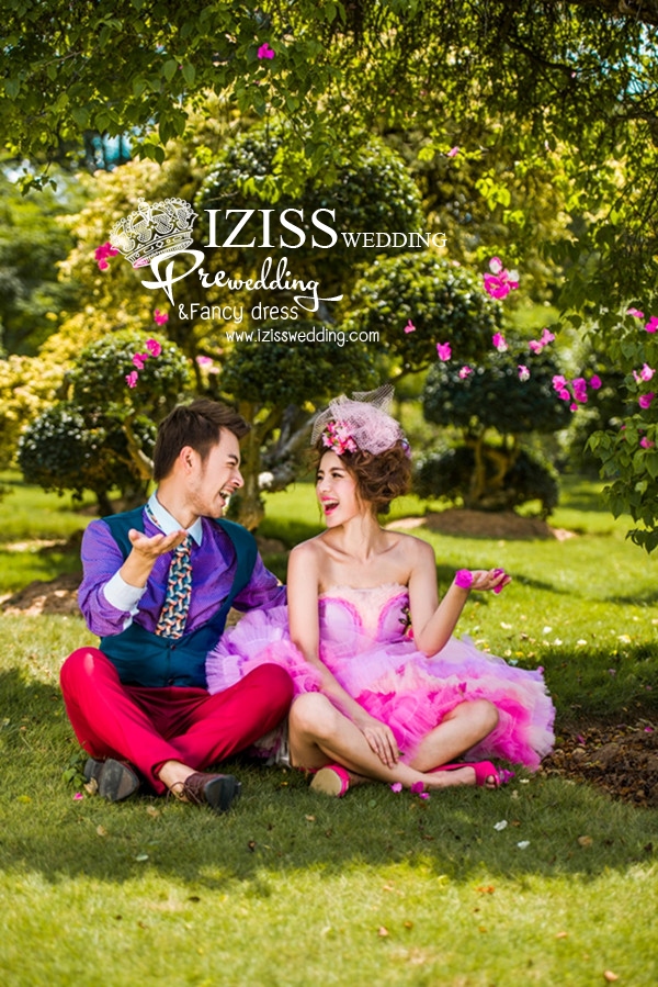 PW474- **พรีออเดอร์เฉพาะชุดผู้หญิงสีชมพู**ชุดแต่งงานแฟนซี ชุดเดรสสีชมพู ชุดยกน้ำชา ชุดถ่ายพรีเวดดิ้ง (prewedding dress) & ชุดแต่งงานแฟนซี (Fancy wedding dress) "ธีมสีชมพู"