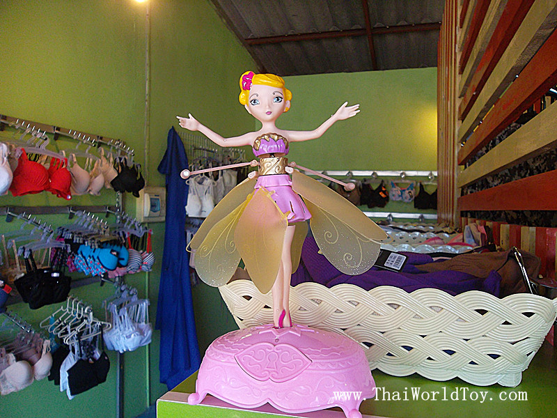 แฟรี่ ตุ๊กตานางฟ้าบินได้