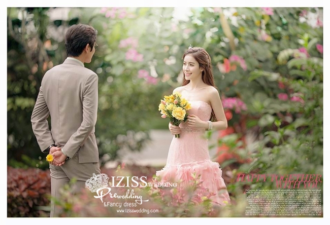 PW320 - **พรีออเดอร์ค่ะ** ชุดคู่ถ่ายพรีเวดดิ้ง (prewedding dress) & ชุดแต่งงานแฟนซี (Fancy wedding dress)ชายหญิง "ธีมชุดเจ้าสาวสีชมพู-เทา"