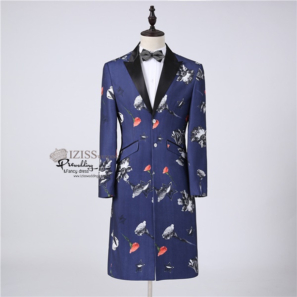 ST112- **พรีออเดอร์**สูทยาวแฟนซีผู้ชายสีน้ำเงินลายดอกไม้ ชุดสูทเจ้าบ่าว สูทแฟนซี ถ่ายพรีเวดดิ้ง & ชุดแต่งงานแฟนซี (Fancy wedding dress) สูทยาวผู้ชายสีน้ำเงินลายดอกไม้
