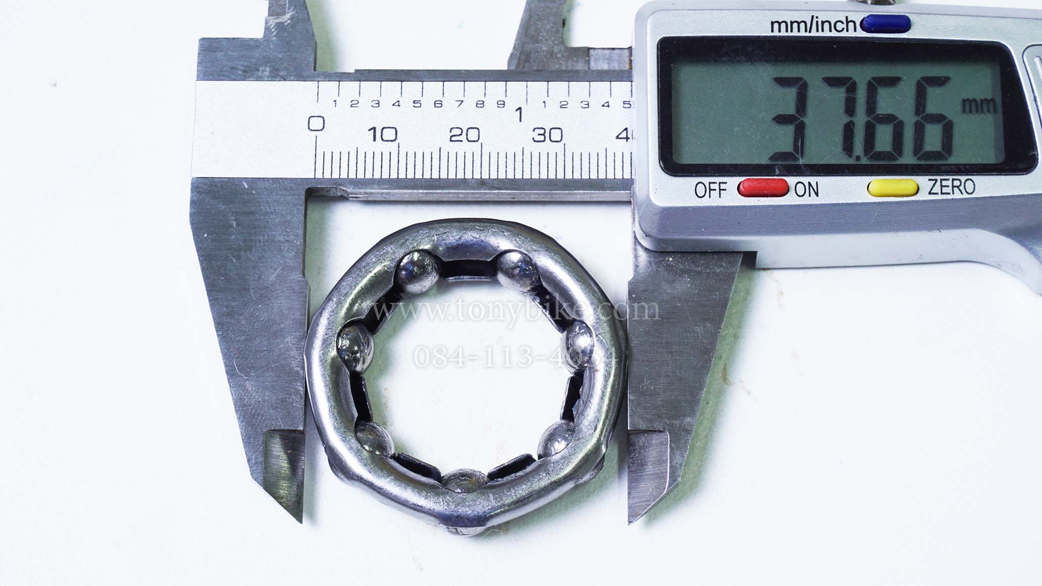 ลูกปืนกระโหลกกลางจานเลื้อย 38 mm.