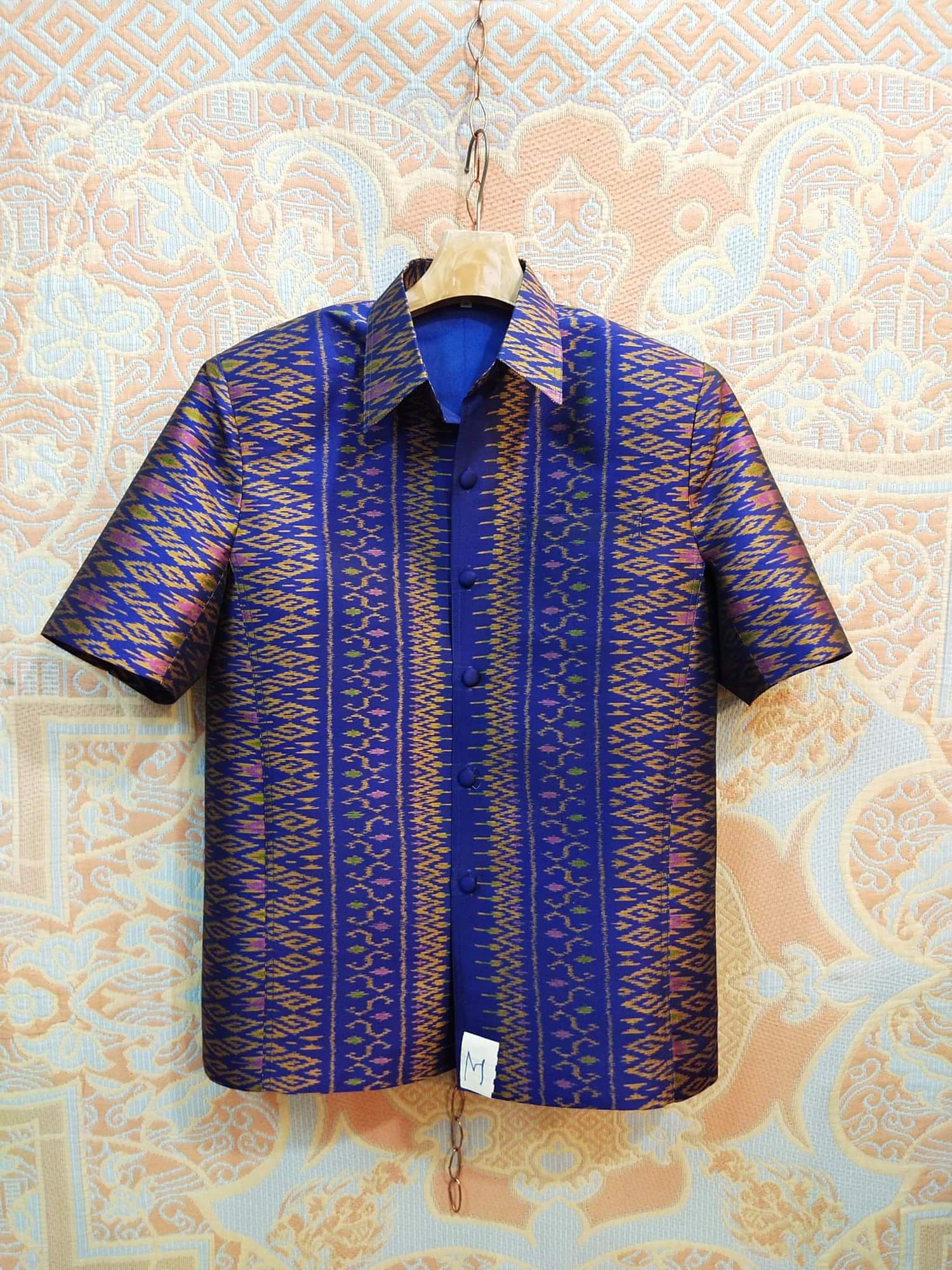 เสื้อสูทชายไหมแท้มัดหมี่ทอมือสีน้ำเงิน เสื้อสูทชายไหมแท้ สูทผ้าไทยชาย ซาฟารีผ้าไทยชาย สูทผ้าไหมสีน้ำเงิน