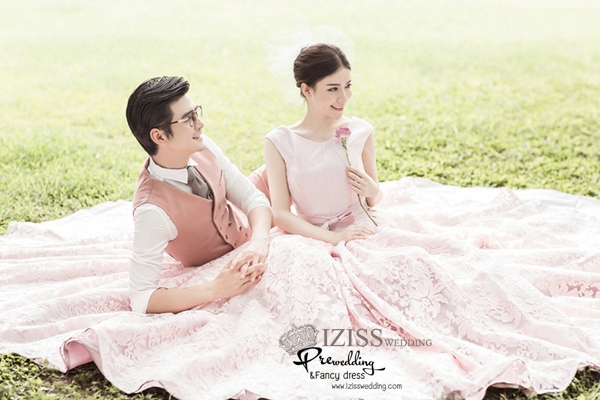 PW472- **พร้อมส่งเฉพาะชุดผู้หญิงสีส้ม**ชุดแต่งงานแฟนซี ชุดเดรสสีส้มชุดยกน้ำชา ชุดถ่ายพรีเวดดิ้ง (prewedding dress) & ชุดแต่งงานแฟนซี (Fancy wedding dress) "ธีมสีส้ม"