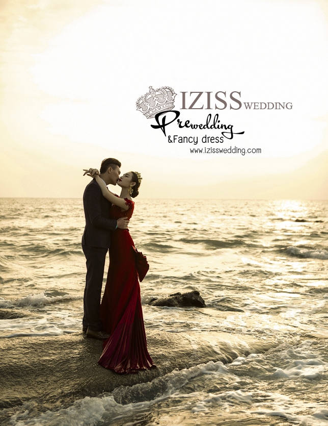 PW362 - **พร้อมส่งเฉพาะชุดผญ.ค่ะ** ชุดคู่ถ่ายพรีเวดดิ้ง (prewedding dress) & ชุดแต่งงานแฟนซี (Fancy wedding dress)ชายหญิง "ธีมสีแดง-ดำ"