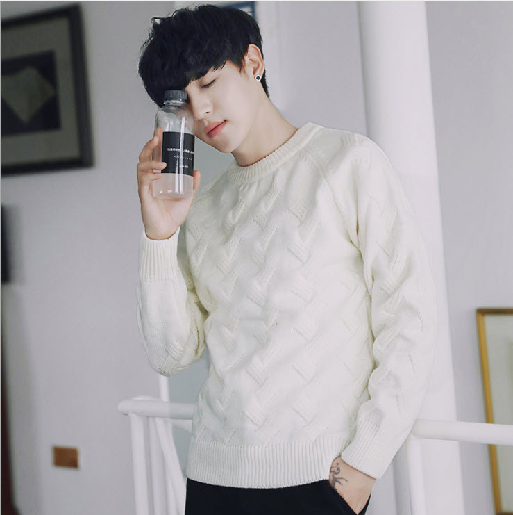 พร้อมส่ง เสื้อไหมพรมผู้ชาย สีขาว คอกลม แขนยาว ปลายจั๊ม สเวตเตอร์ผู้ชาย ผ้าหนา นุ่ม ลายสาน