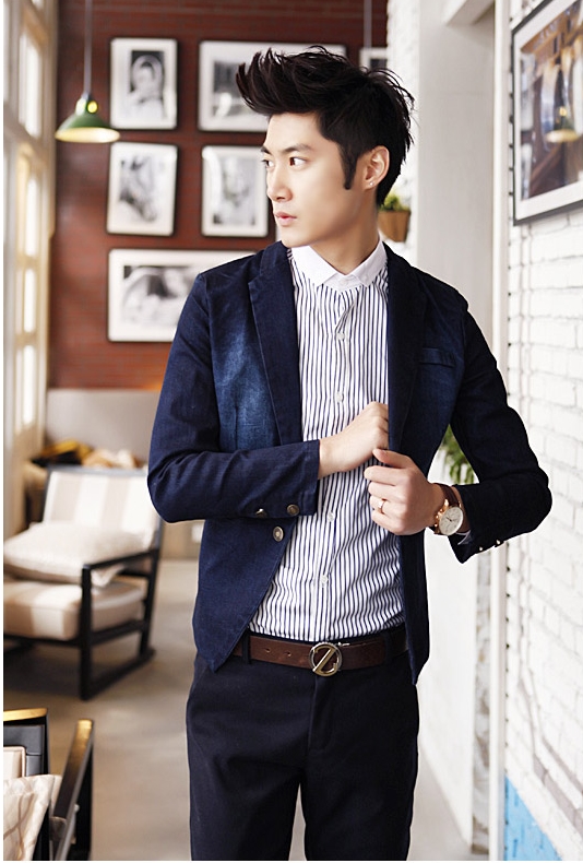 เสื้อสูทแฟชั่น พร้อมส่ง สูทยีส์ สีน้ำเงิน สไตล์เท่ห์ แขนยาว แต่งกระดุมหลังปลายแขน