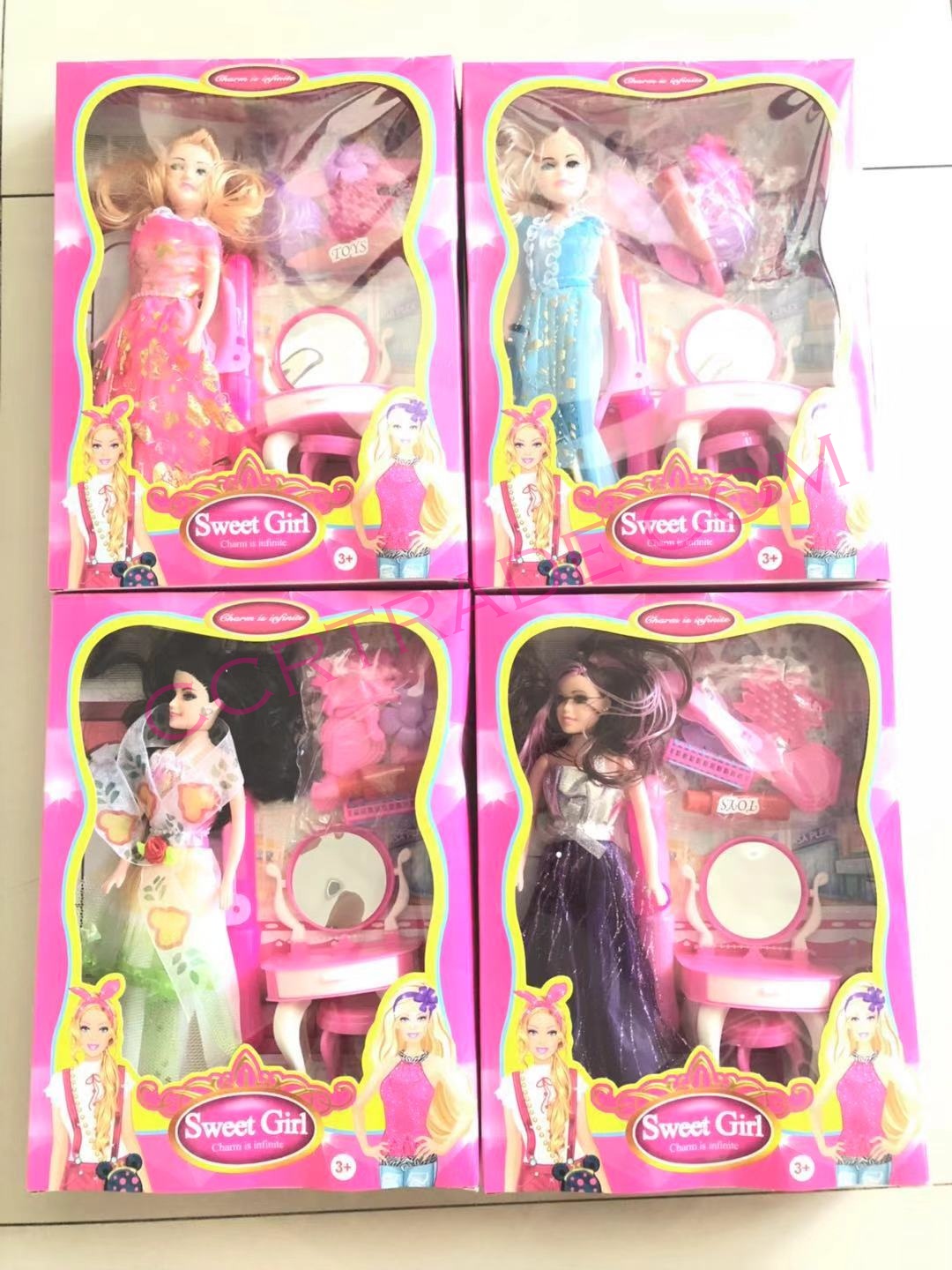 บาร์บี้แต่งตัว+โต๊ะแต่งหน้ากล่องใหญ่ 23x31 ซม.(1x3)