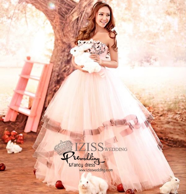 PW059 - **เลิกผลิตค่ะ** ชุดคู่ถ่ายพรีเวดดิ้ง (prewedding dress) & ชุดแต่งงานแฟนซี (Fancy wedding dress)ชายหญิง "ธีมสีขาว-น้ำตาล"