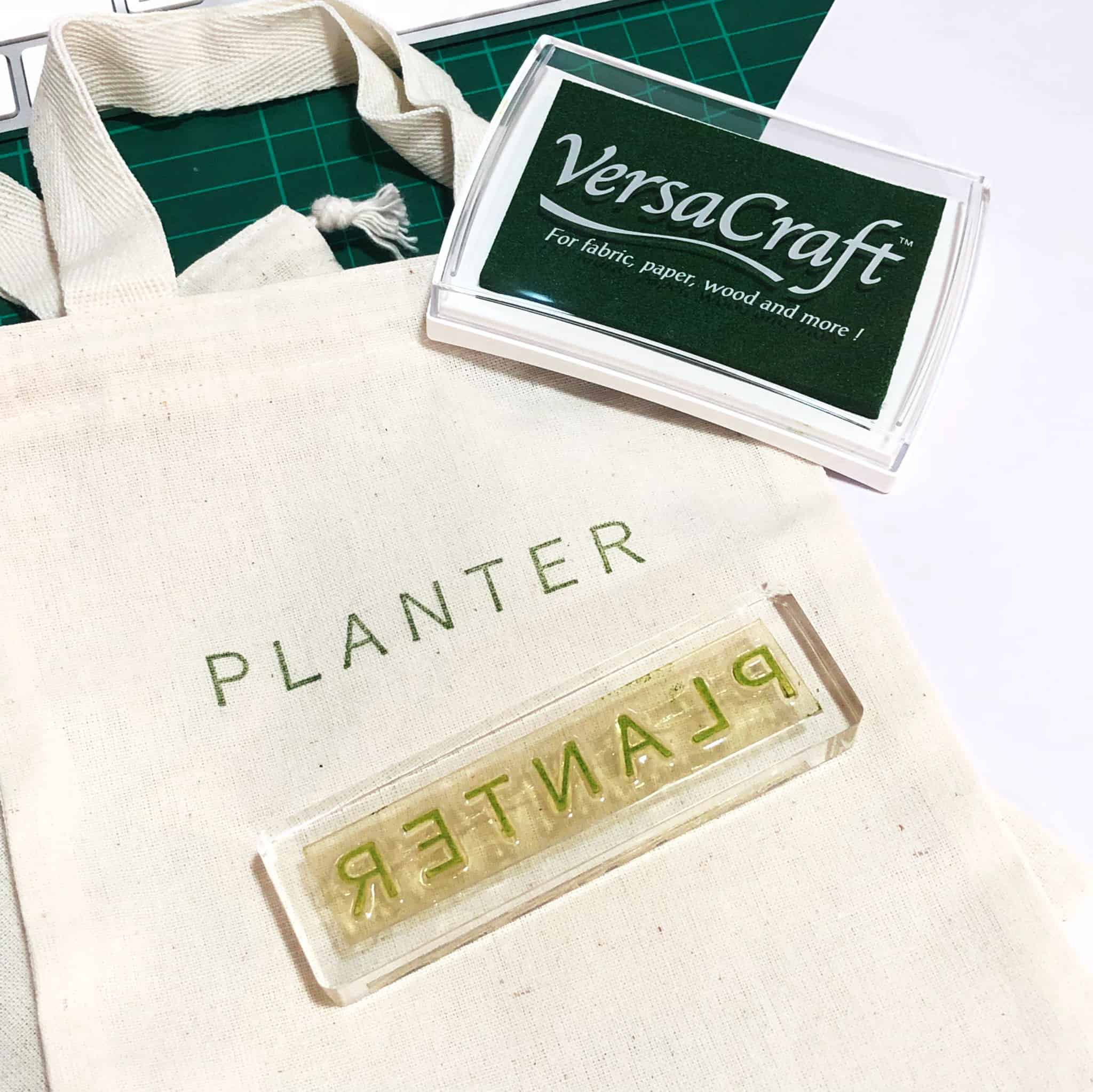 ตรายางปั๊มผ้า ตราปั๊มใส