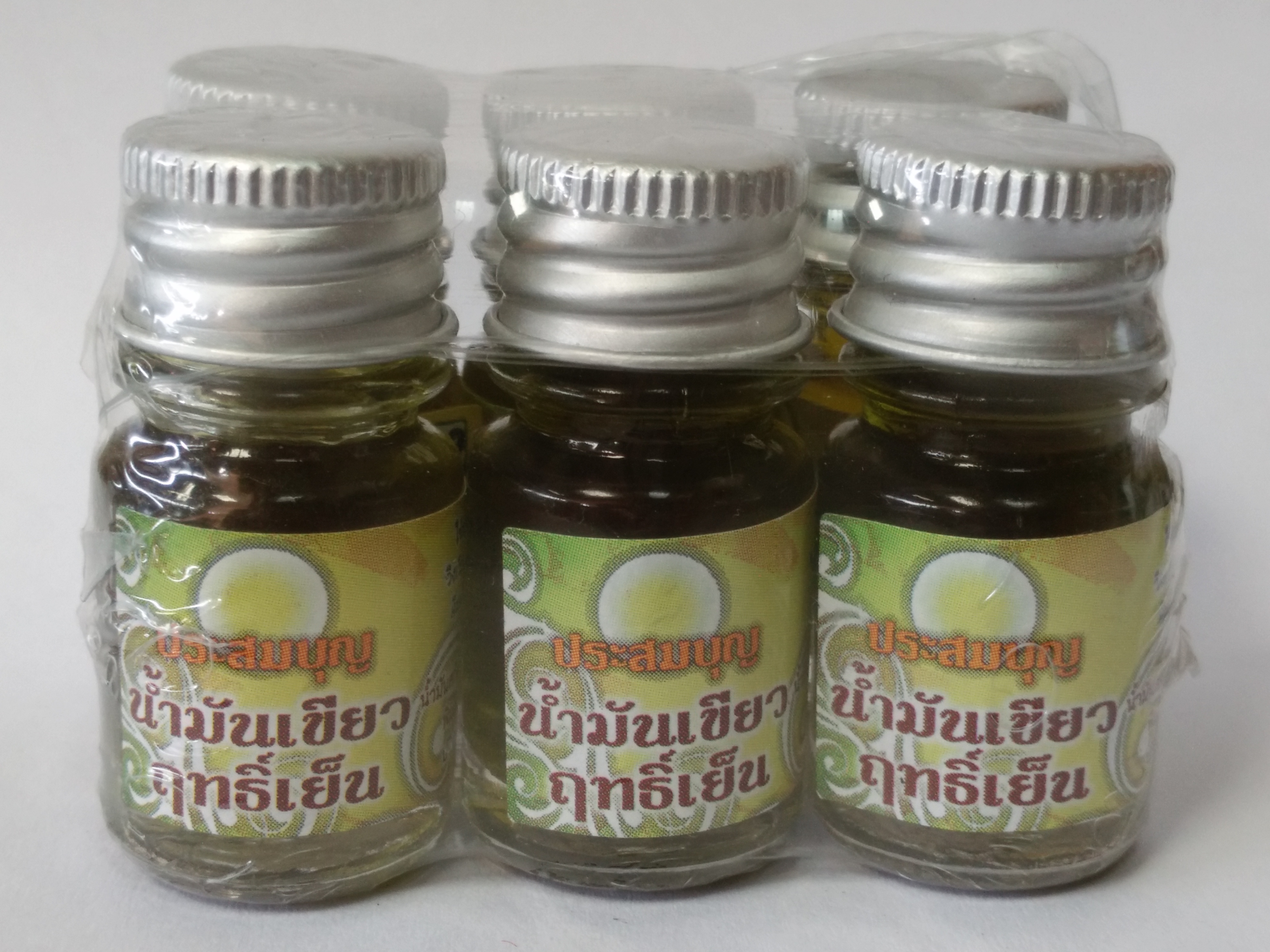 น้ำมันเขียวฤทธิ์เย็นตะวันเดือน ขนาด 5 ml. (Pack 1 x 6 ขวด)