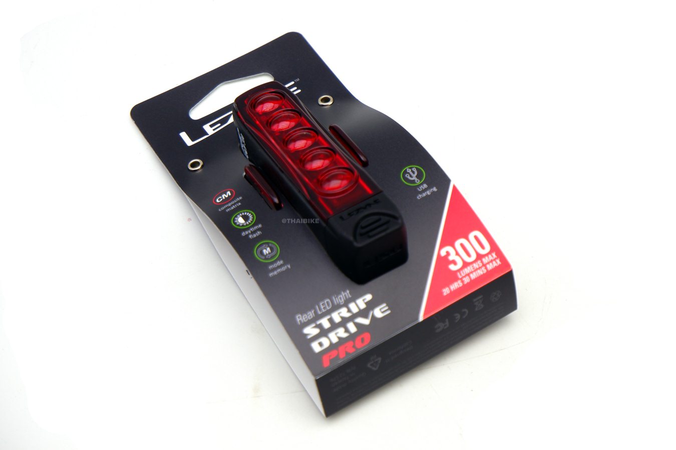ไฟท้ายจักรยาน Lezyne Strip Drive Pro 300 rear light