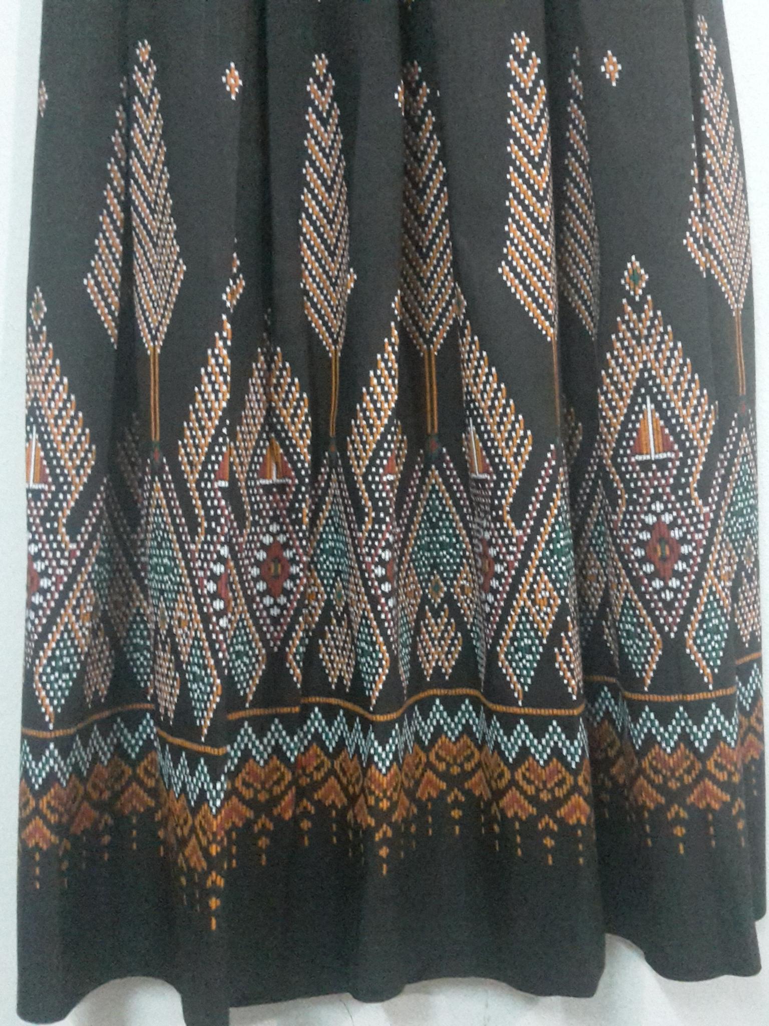 กระโปรงผ้าไทยสำเร็จรูป กระโปรงผ้าไทย กระโปรงผ้าฝ้ายมัดมัดหมี่ กระโปรงผ้าฝ้ายทรงทวิทยาว