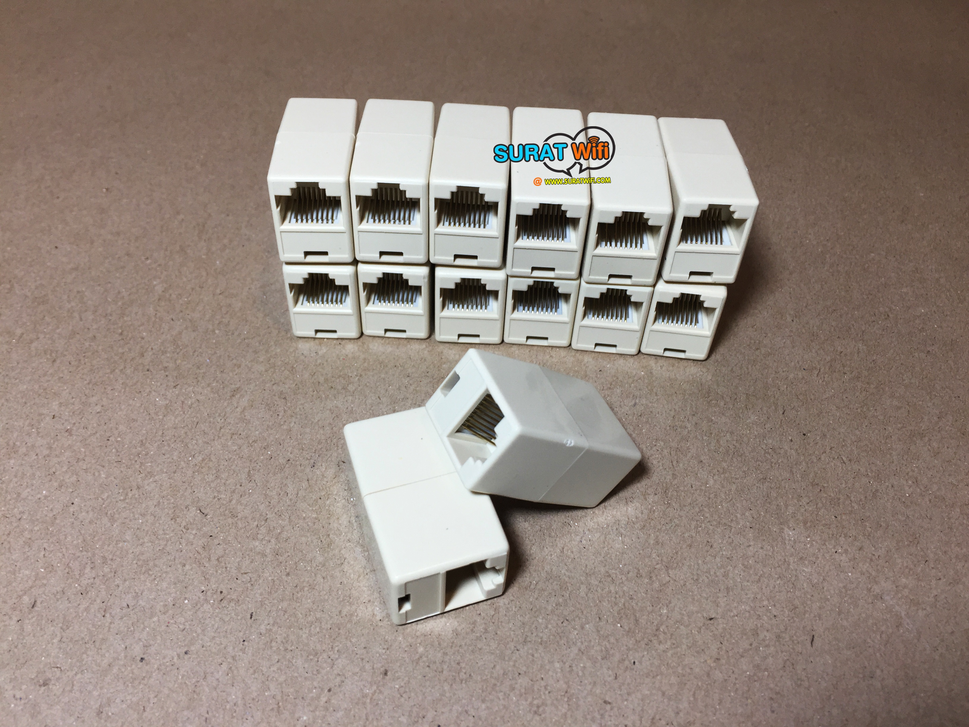 ตัวต่อสายแลน(ต่อกลางทาง) 1ออก1 RJ45 เมีย 1:1 LAN RJ45 Female Join modular jack