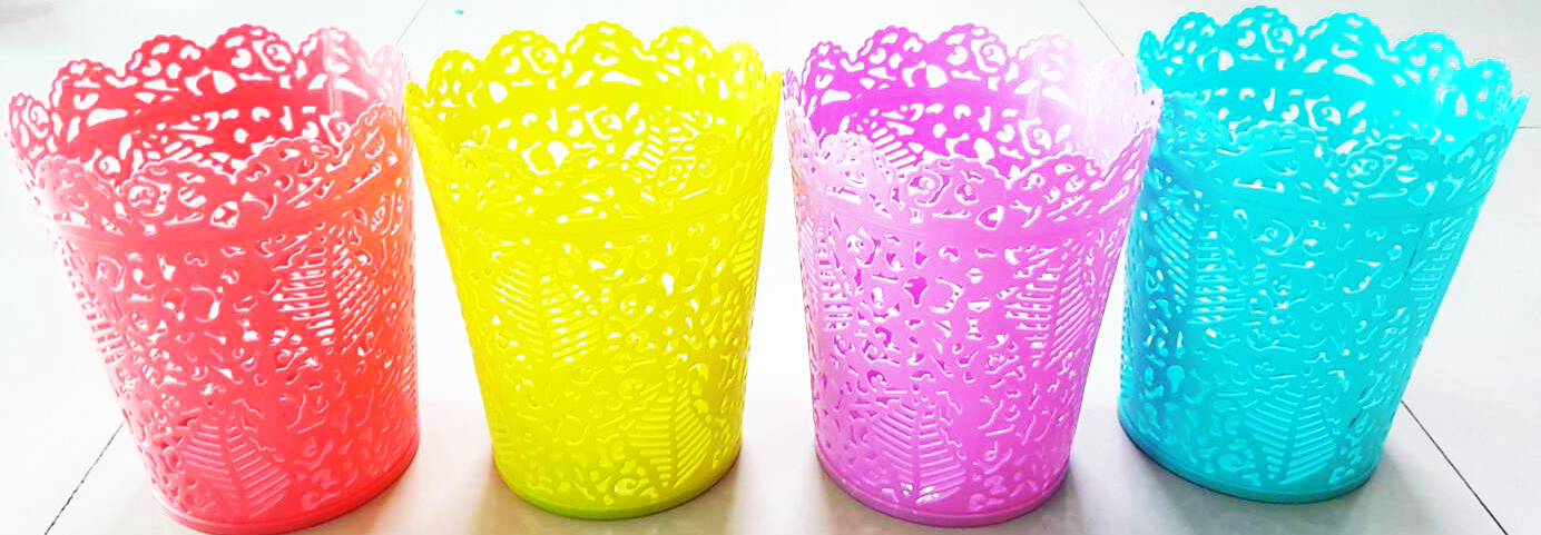 ตระกร้าใส่ของทรงสูง ลายฉลุ 17.5 ซม.